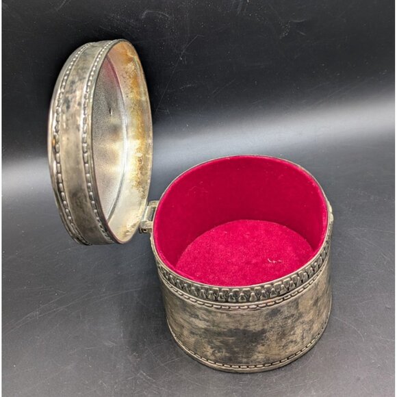 Vtg Vera Lucino Silver Hinged Box 2003 Zipper Detail Red Velvet Lining 5x4 Oval - Picture 3 of 8